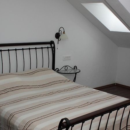 Apartments Vila Oksana มีมิตเซ ห้อง รูปภาพ
