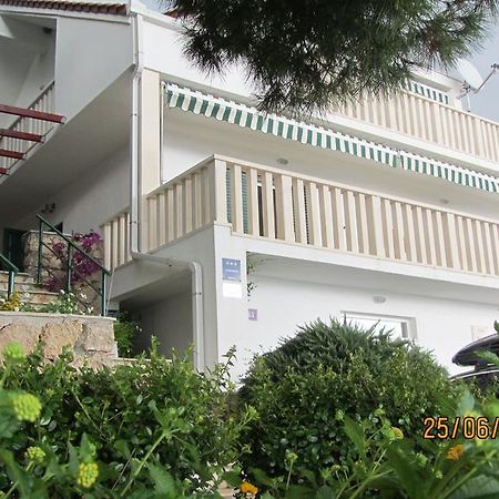 Apartments Vila Oksana มีมิตเซ ภายนอก รูปภาพ