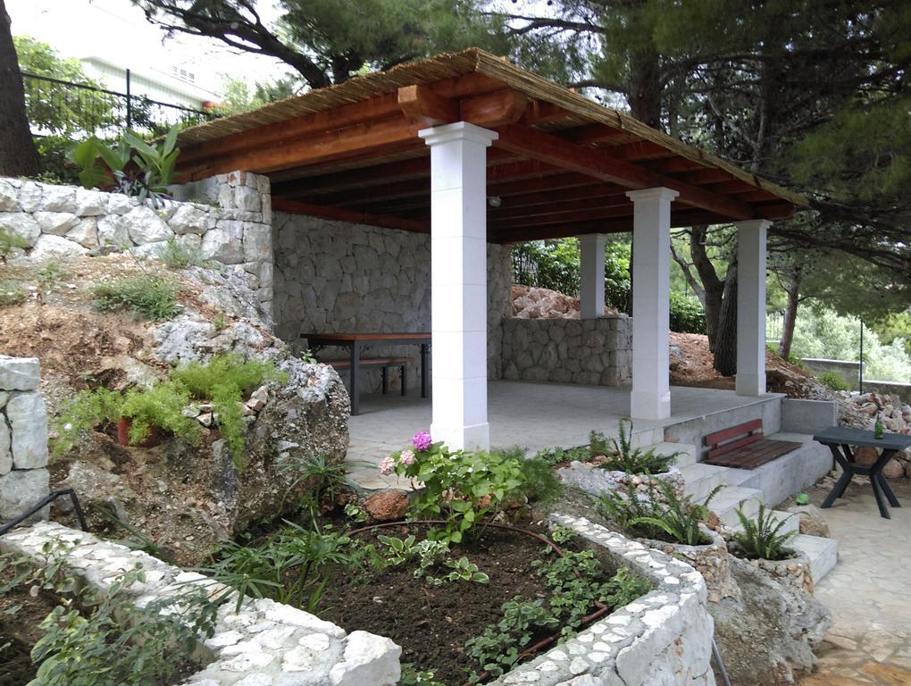 Apartments Vila Oksana มีมิตเซ ภายนอก รูปภาพ