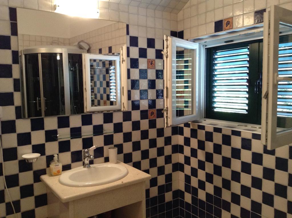 Apartments Vila Oksana มีมิตเซ ภายนอก รูปภาพ